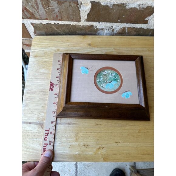 VTG Painting Daisy Flowers Butterflies Wood Frame Signed Stockstill 9" x 7" - Picture 4 of 10